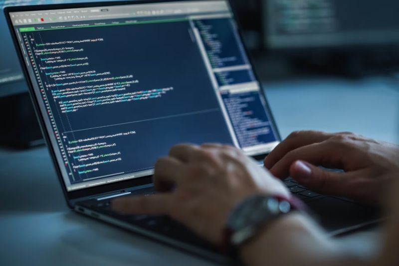 文峰区软件定制开发:PHP与Node.js,后端解决方案的优势博弈